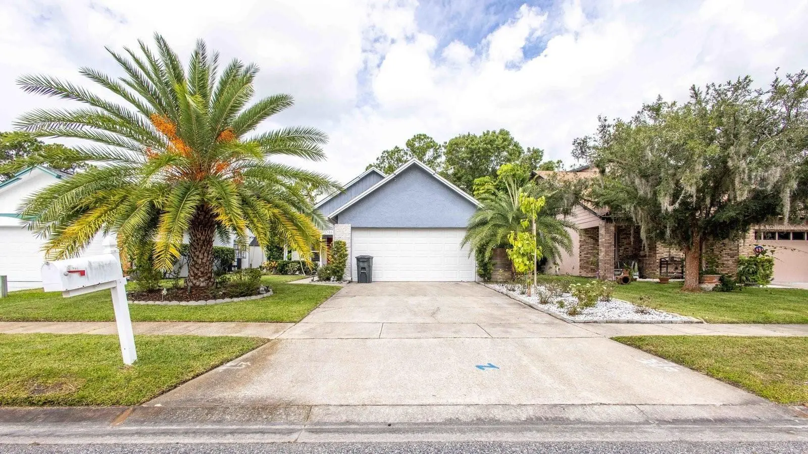 884 Lake Sterling Court, FL