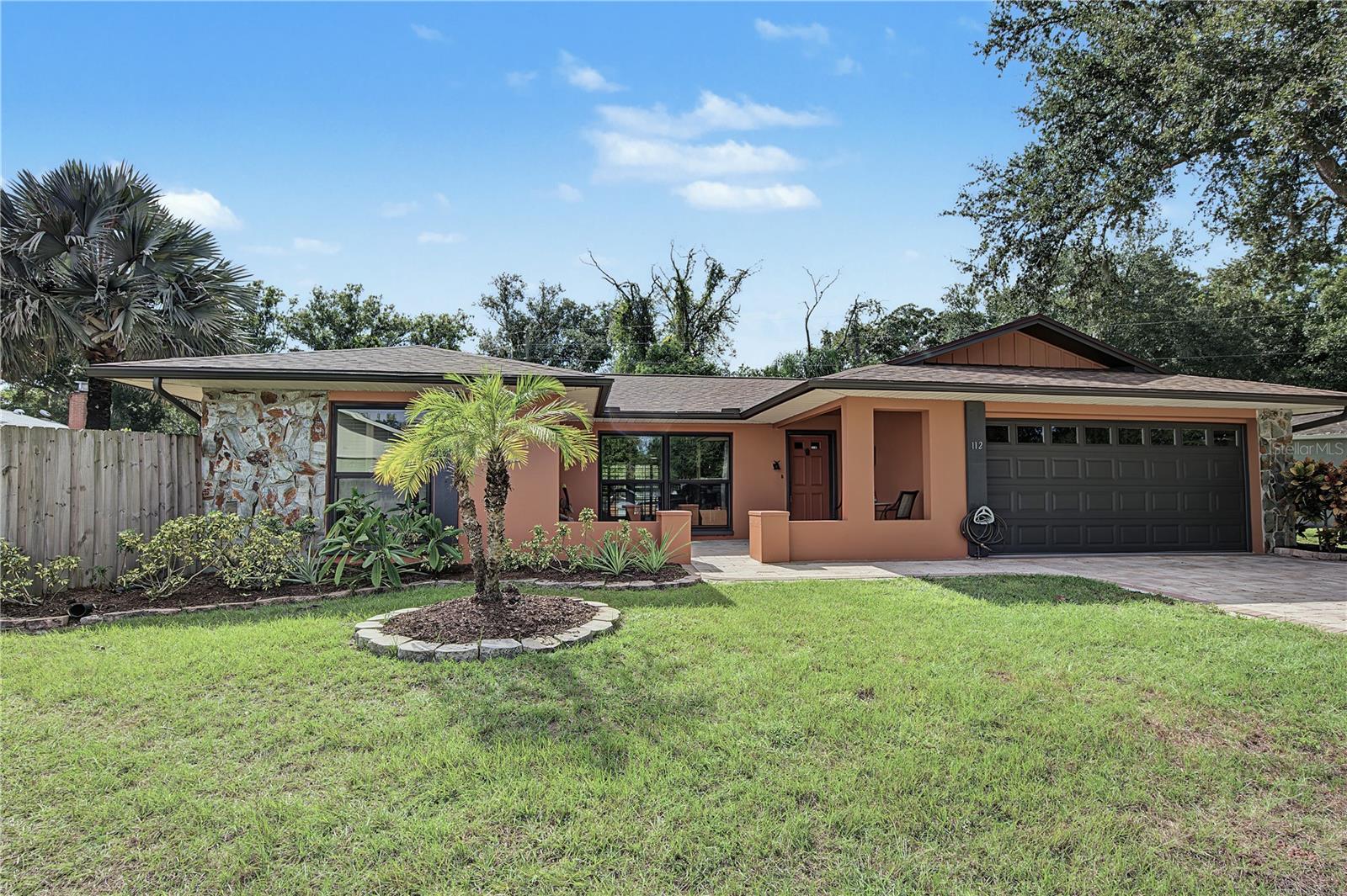 112 Peacock Circle, FL