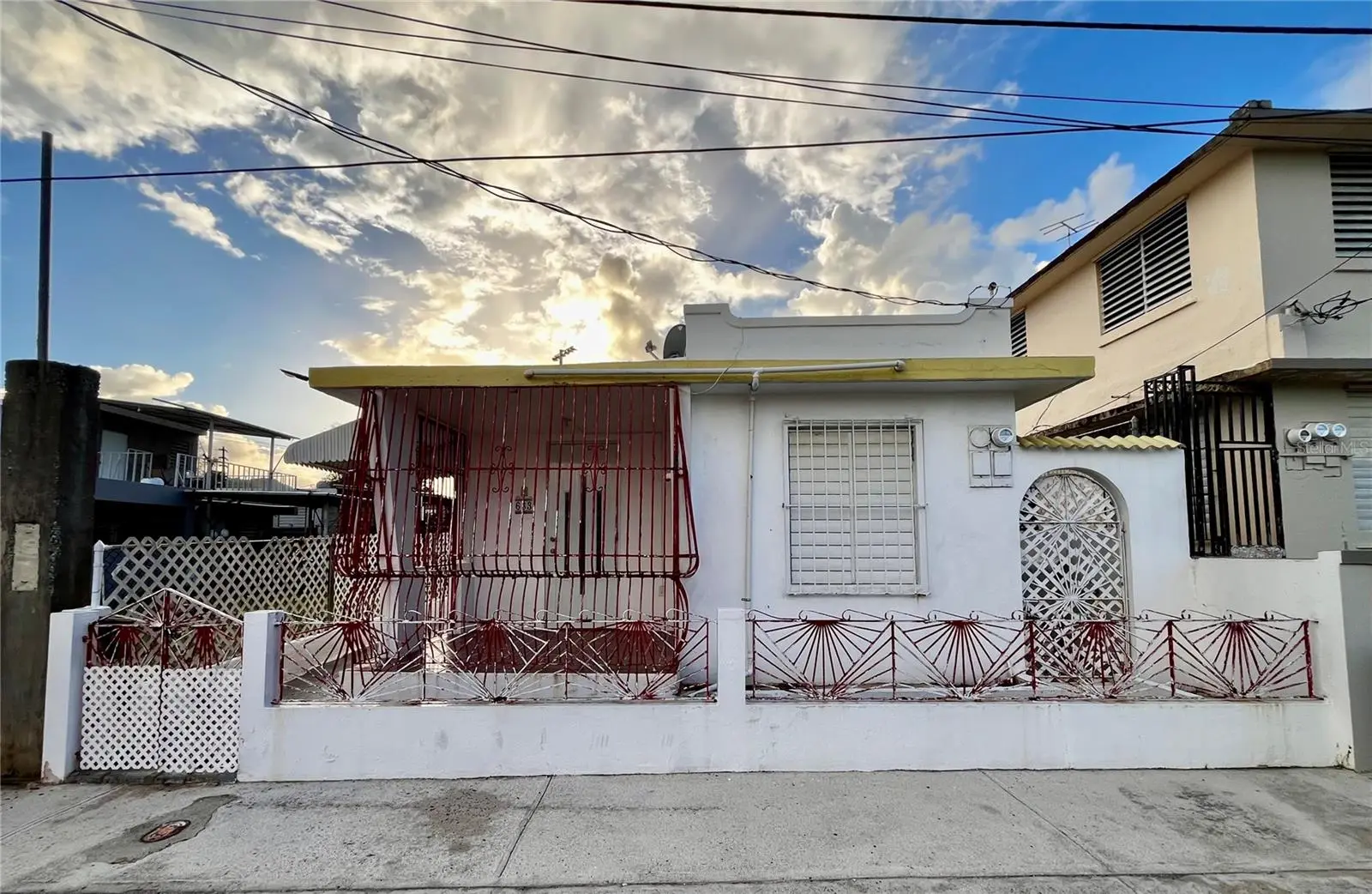683 Calle Escolastico Lopez, PR