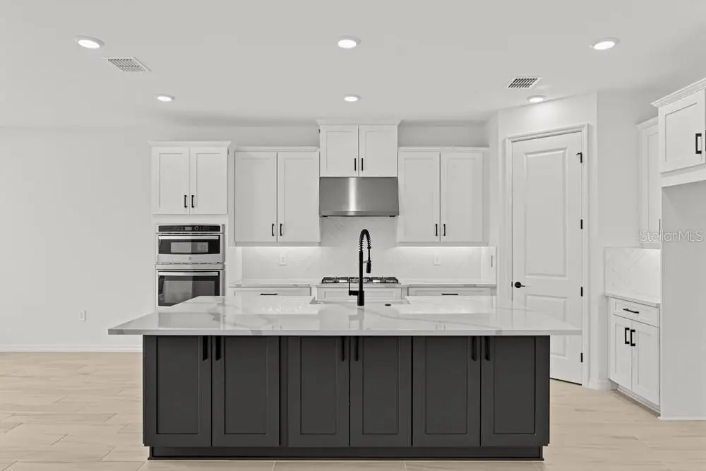 11390 Bourbon Rose Circle, FL
