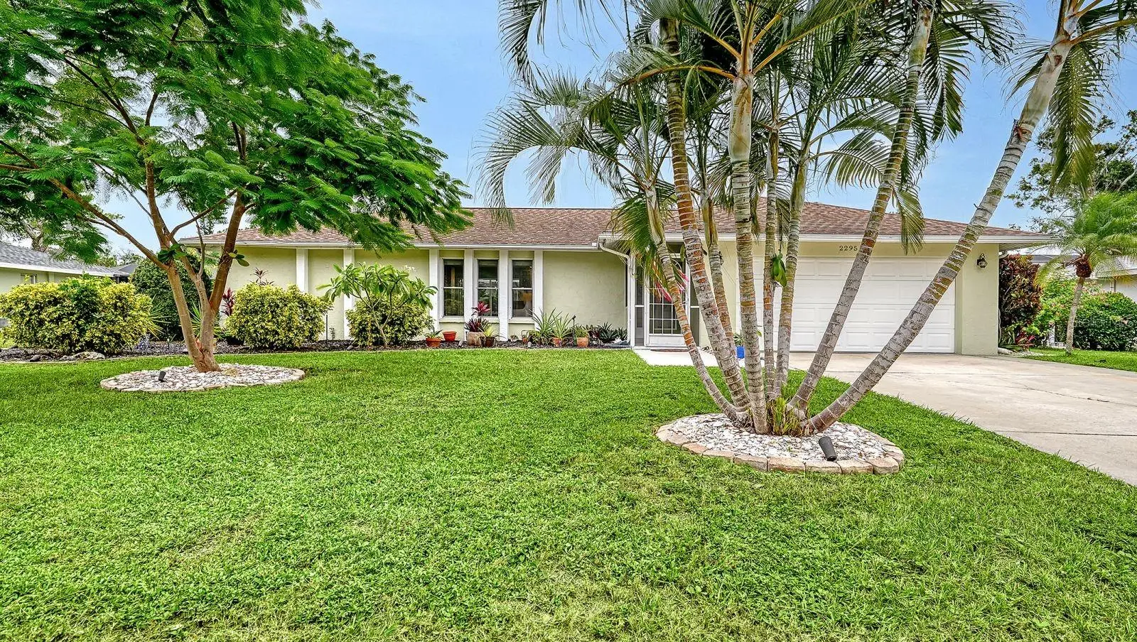 2295 Pine View Circle, FL