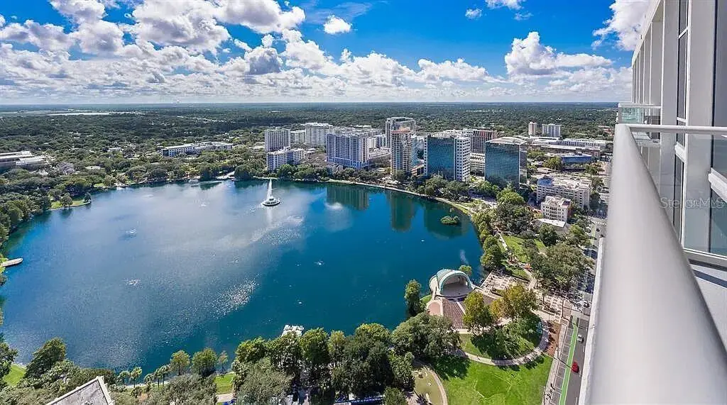 150 Robinson Street, FL