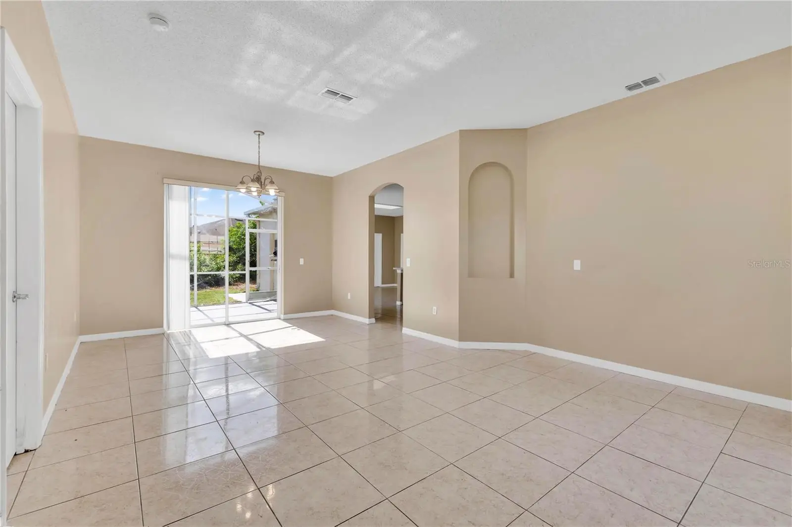 101 Blackpool Way, FL