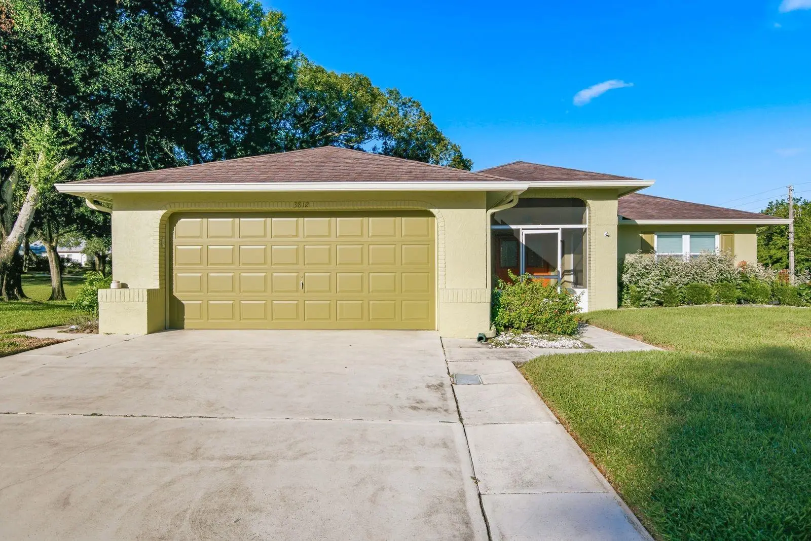 3812 Tarpon Pointe Circle, FL