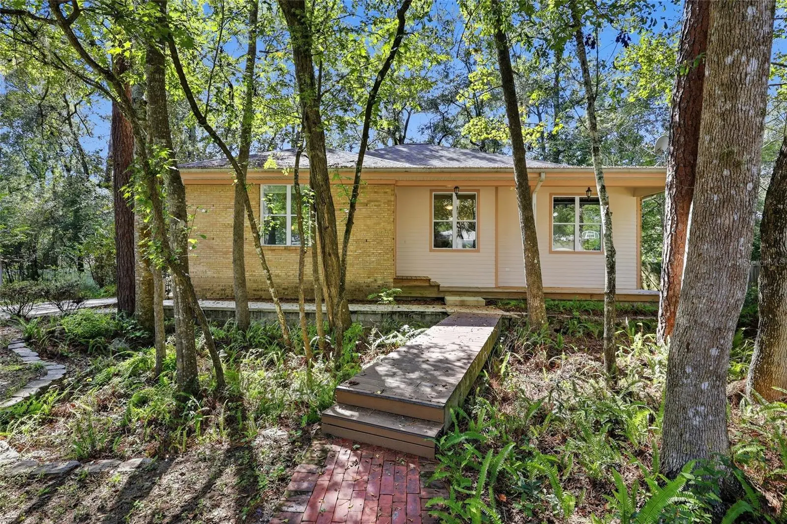 406 28th Terrace, FL