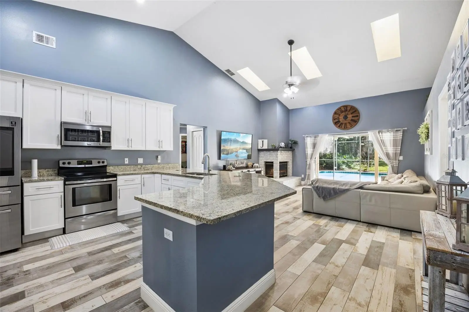 1505 Grassy Ridge Lane, FL