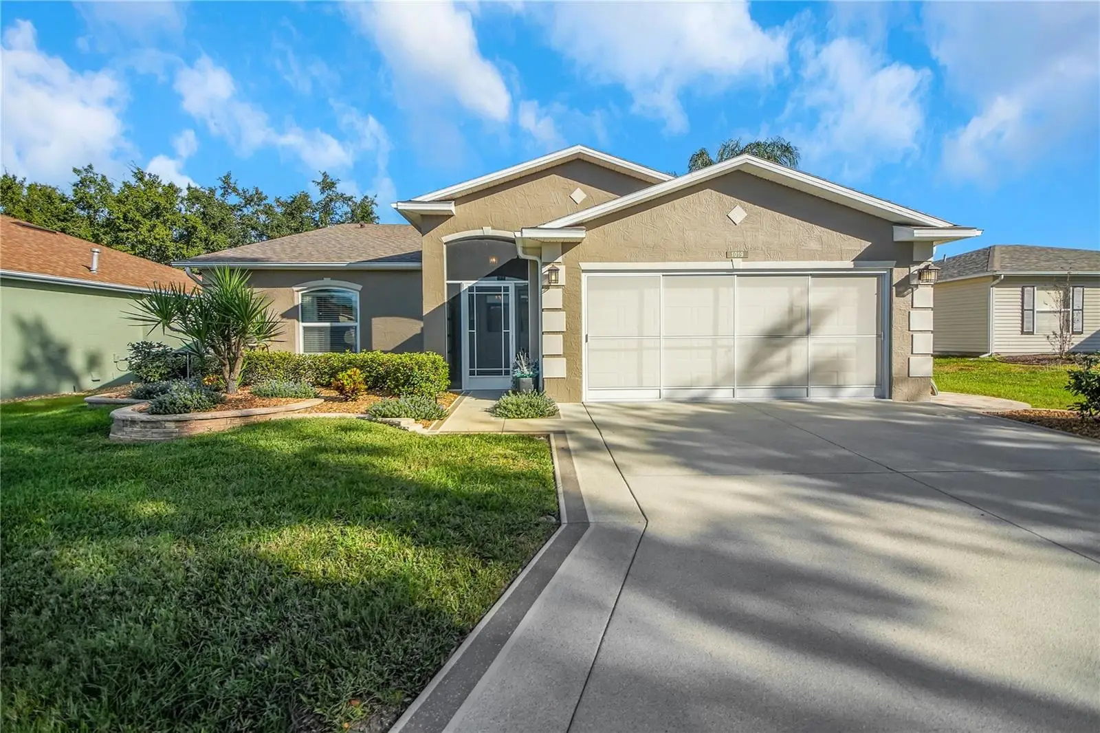 1019 Meadowbend Drive, FL