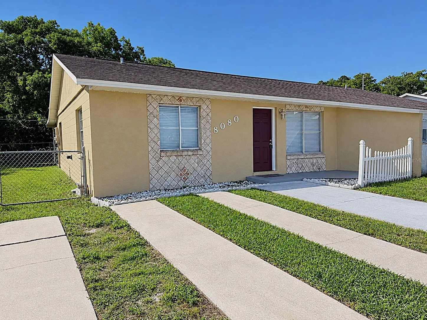 8080 Parrot Drive, FL