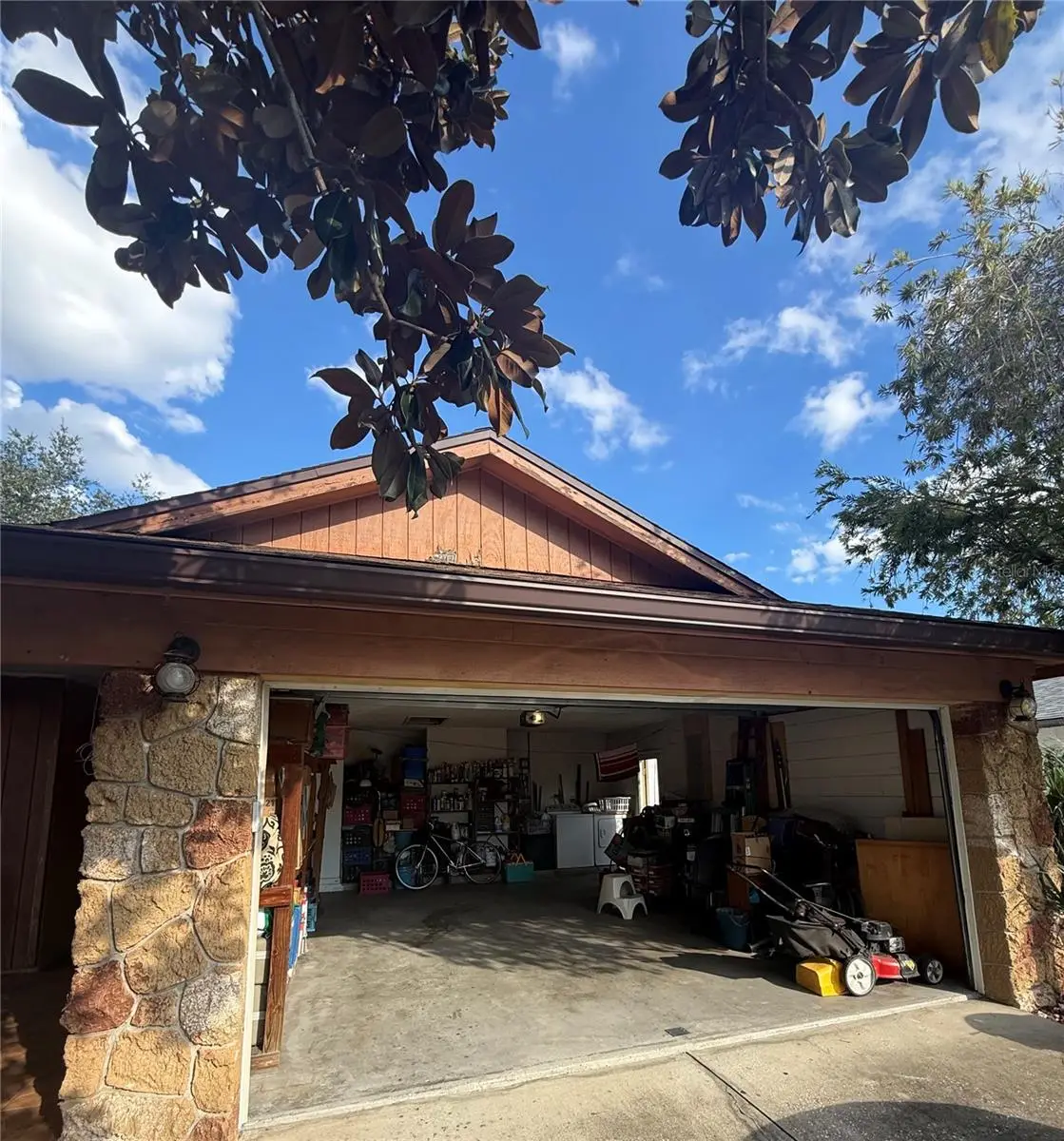 805 Suwannee Drive, FL
