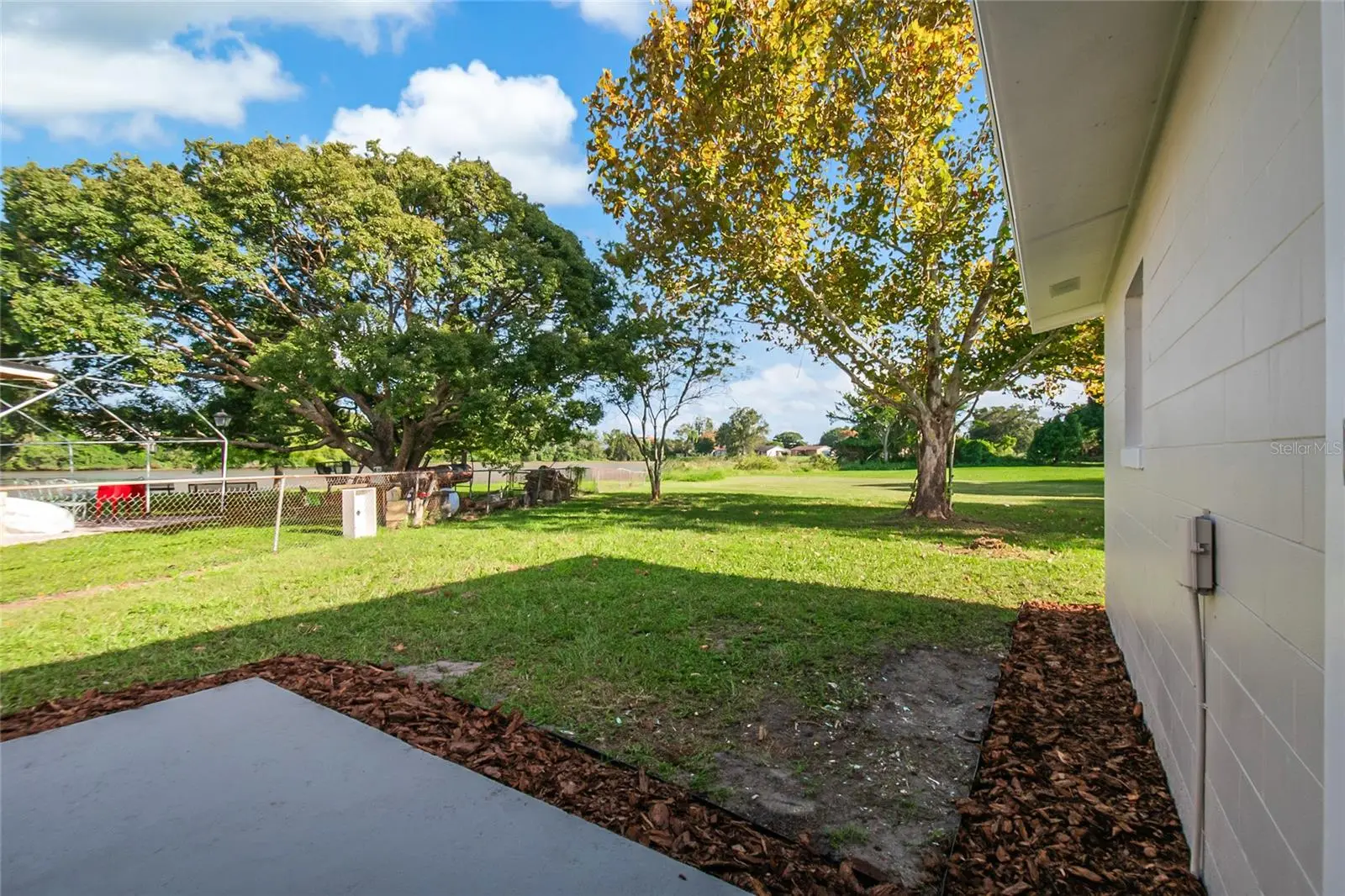 327 Amador Circle, FL