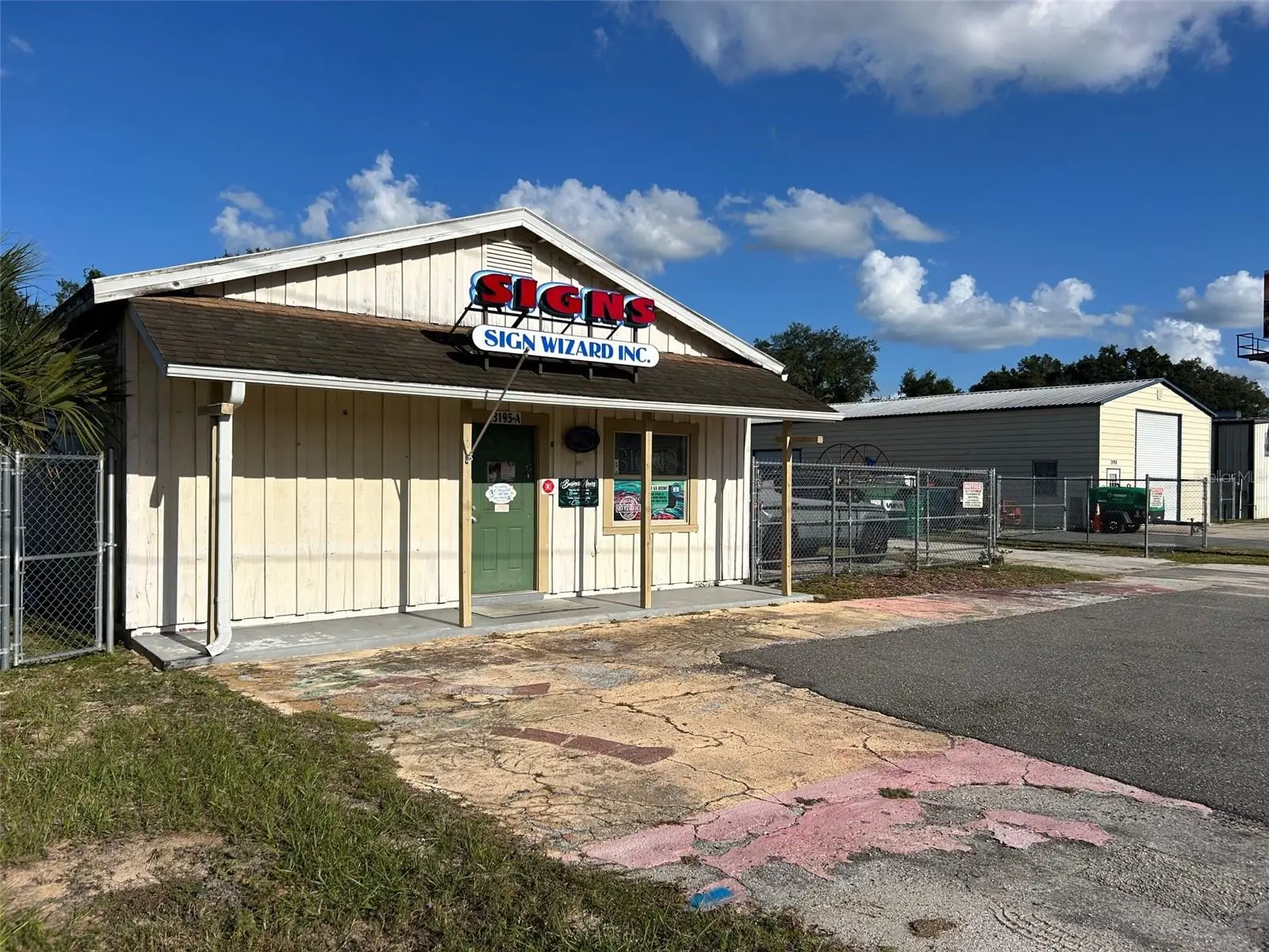 3195 Us Highway 441/27, FL