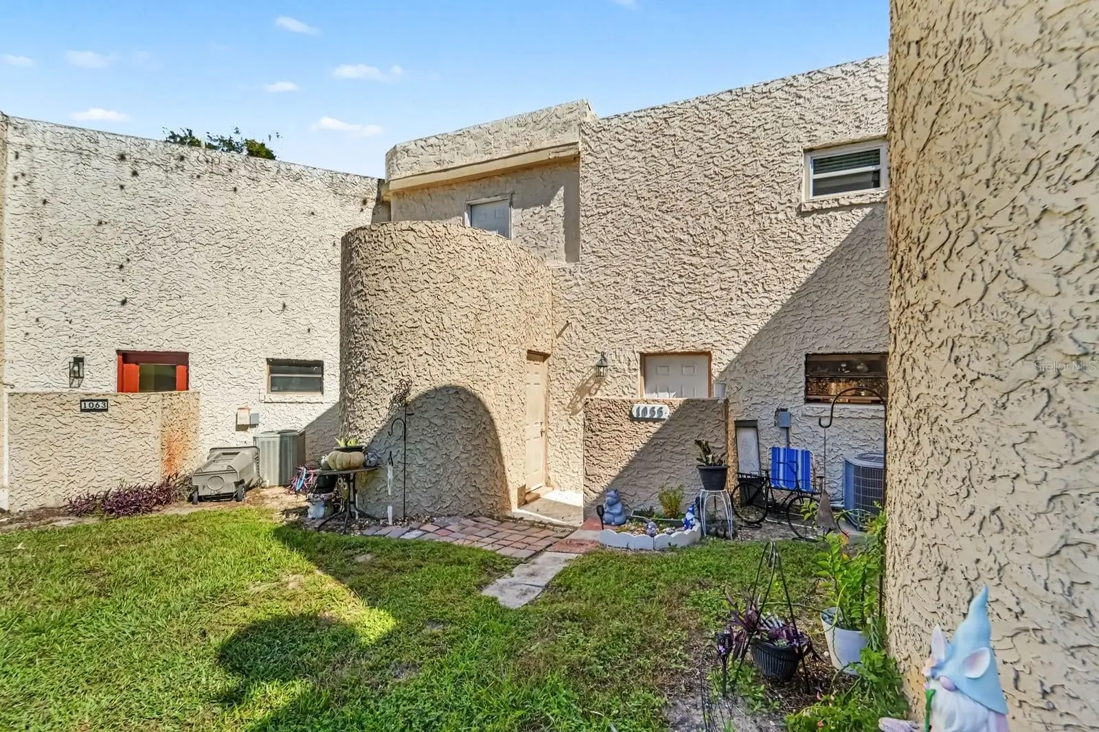 1055 Encourte Green, FL