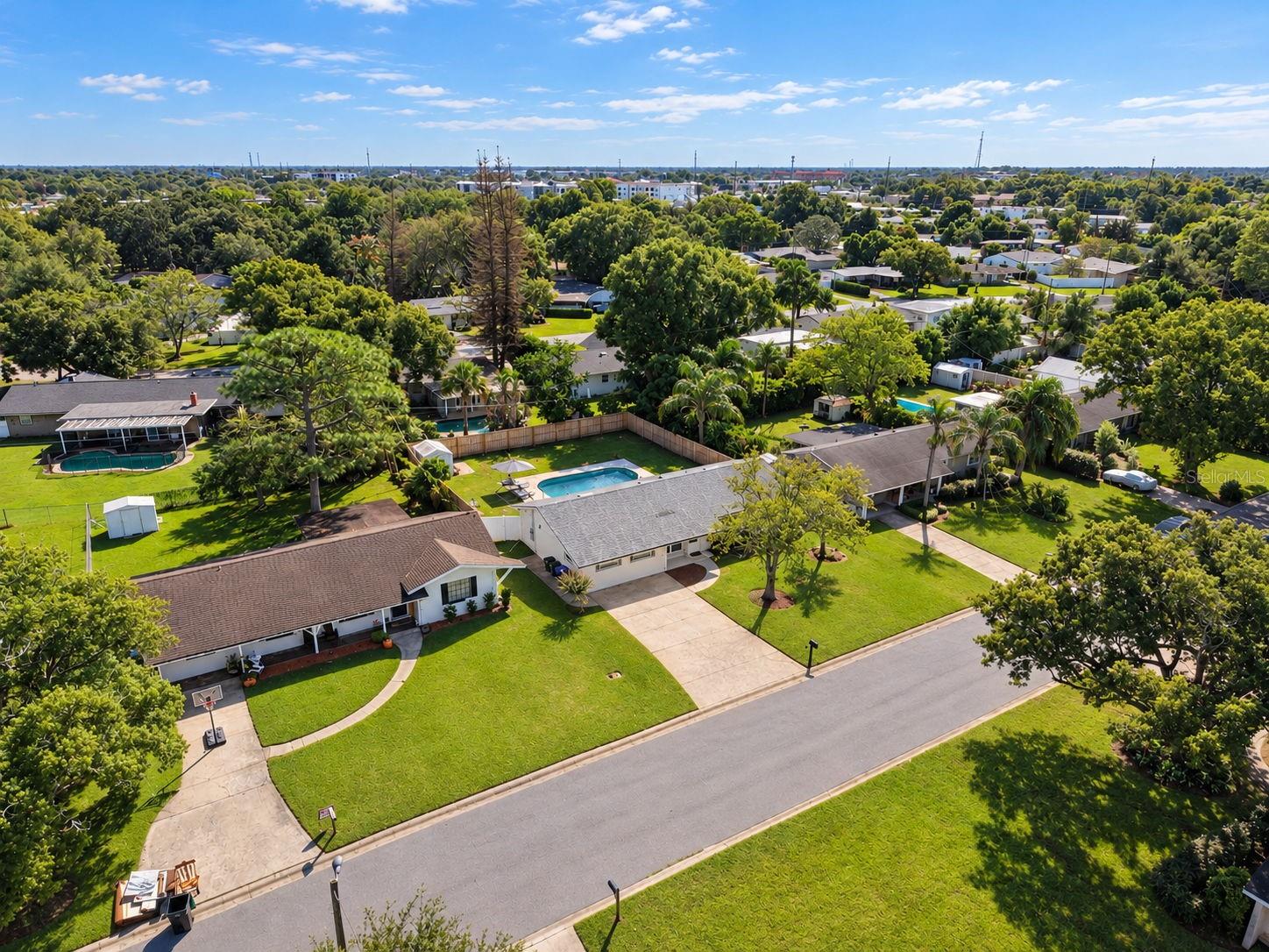 808 Densmore Drive, FL