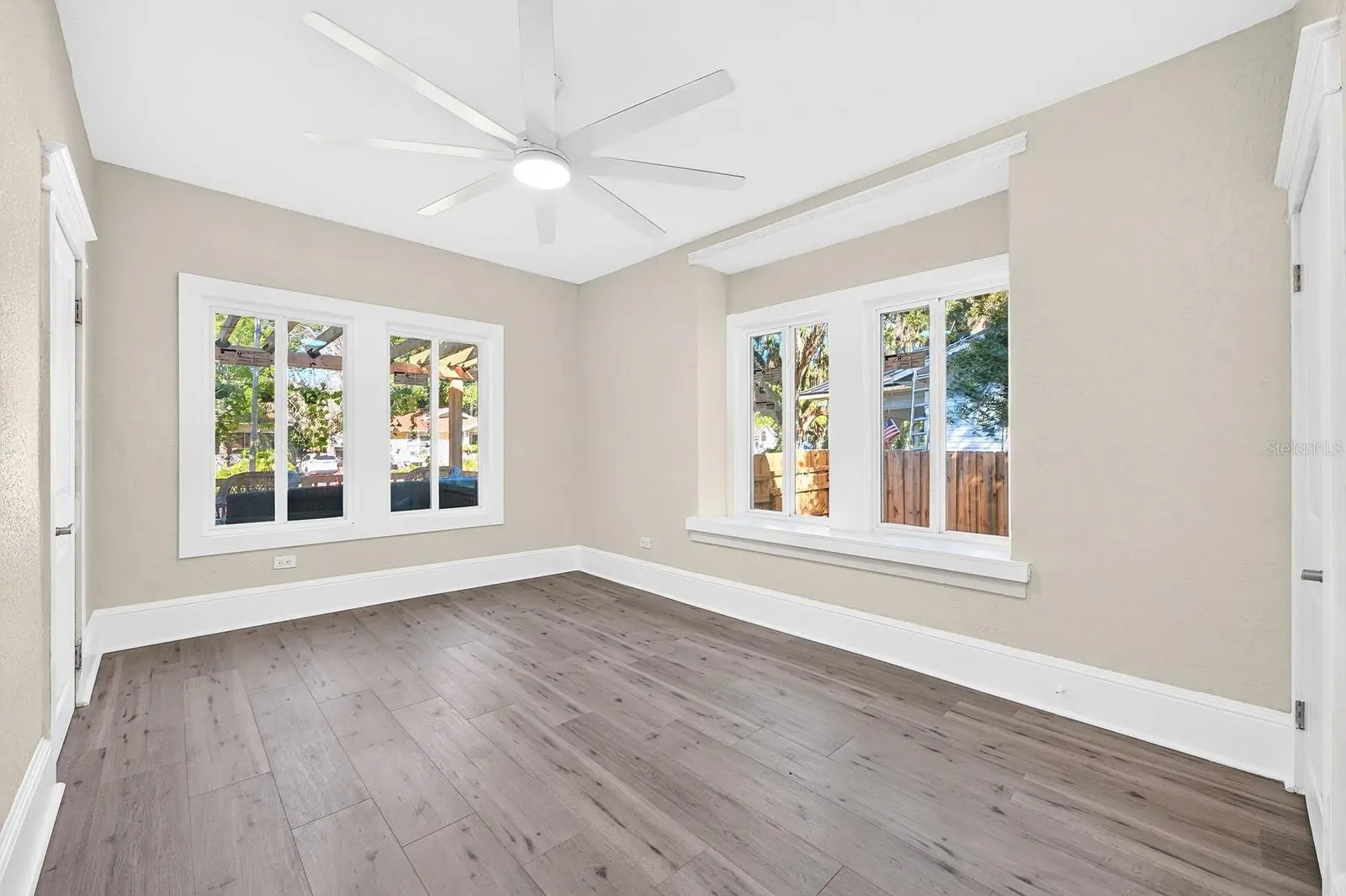 211 Maple Avenue, FL
