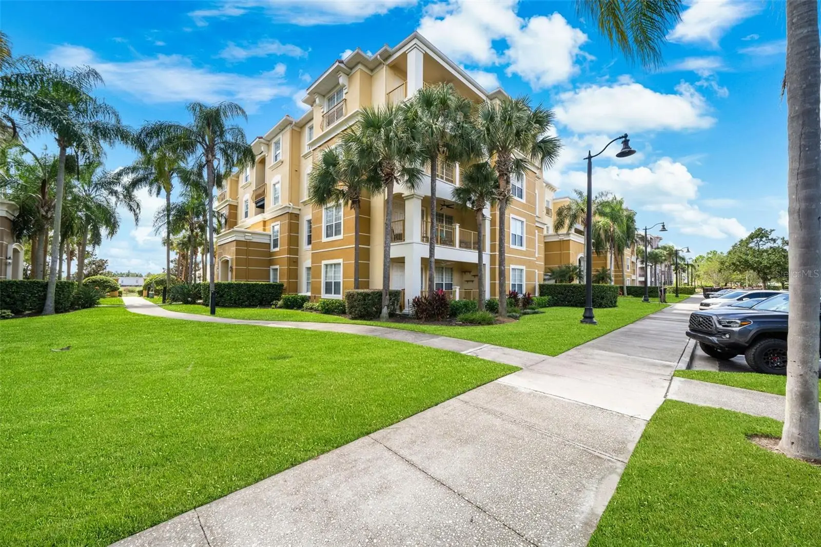 5036 Shoreway Loop, FL