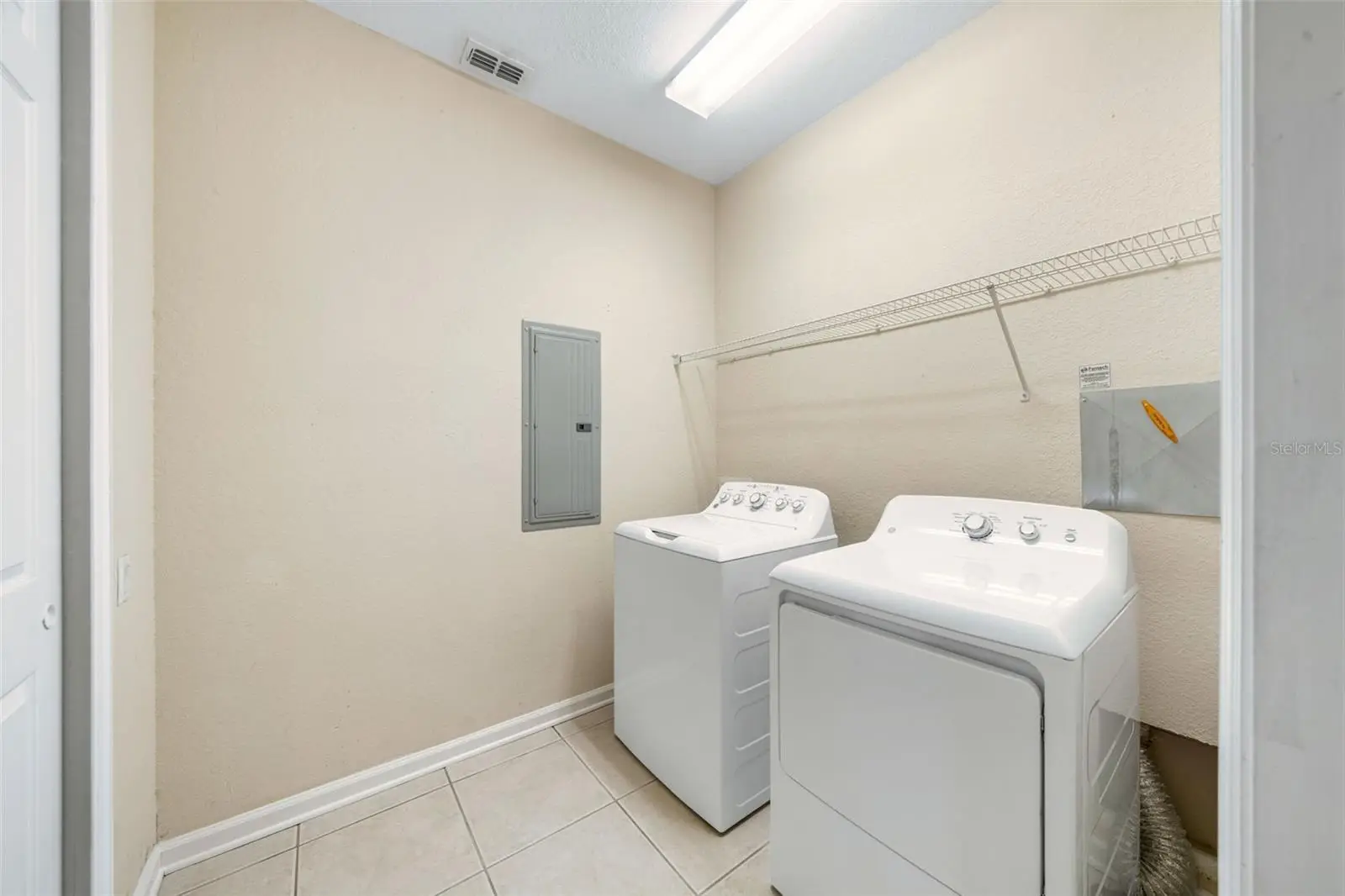 5036 Shoreway Loop, FL