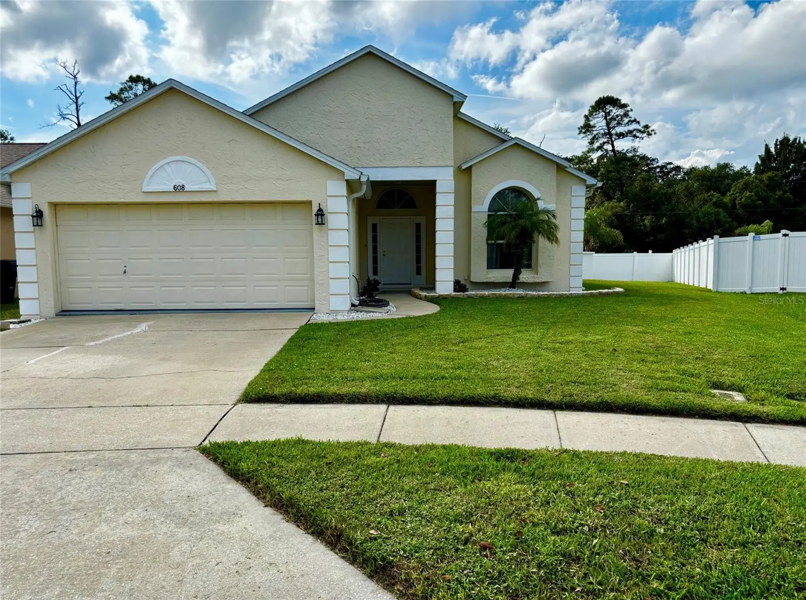 608 Turnstone Trace, FL