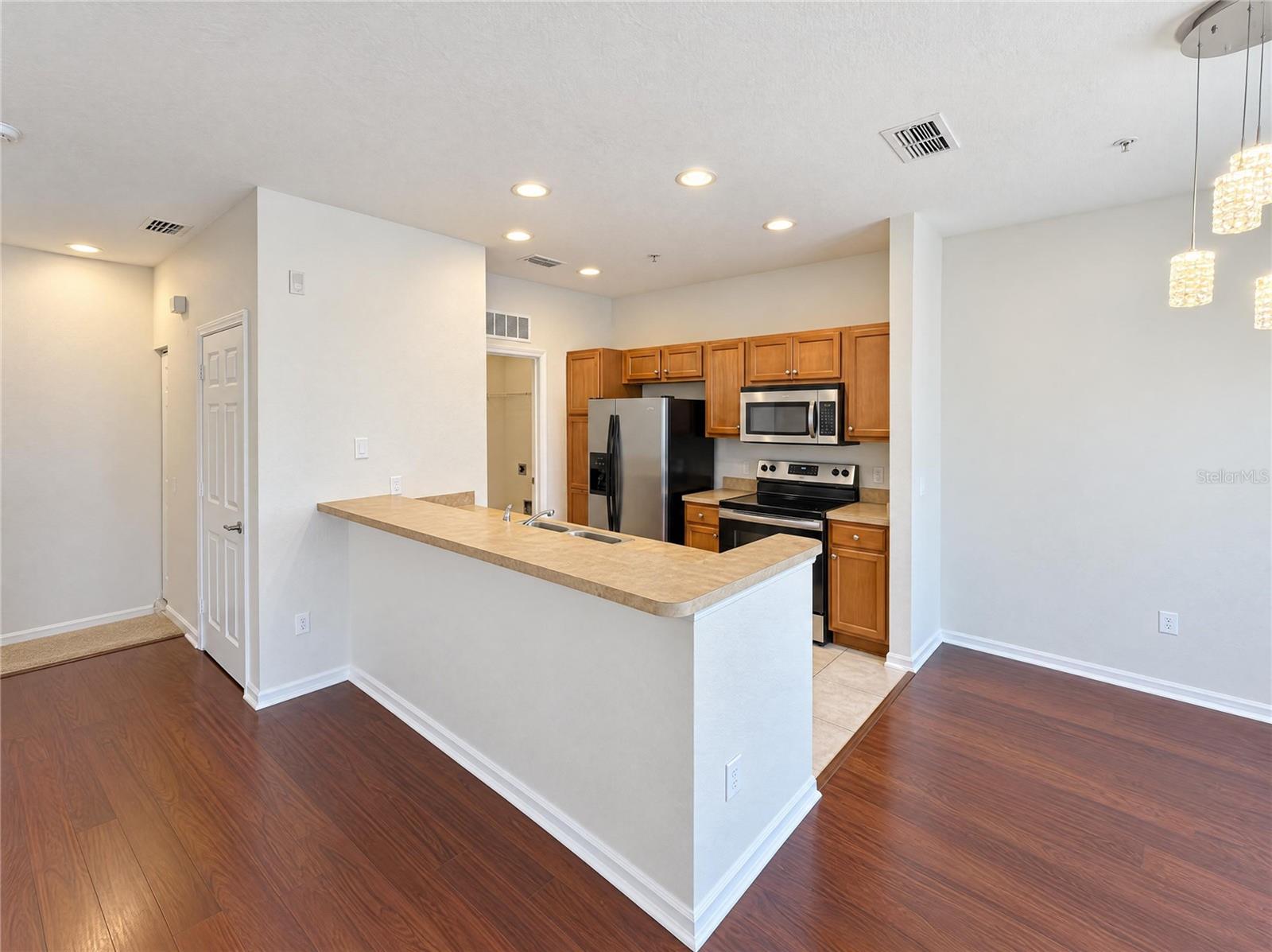 2334 Grand Central Parkway, FL