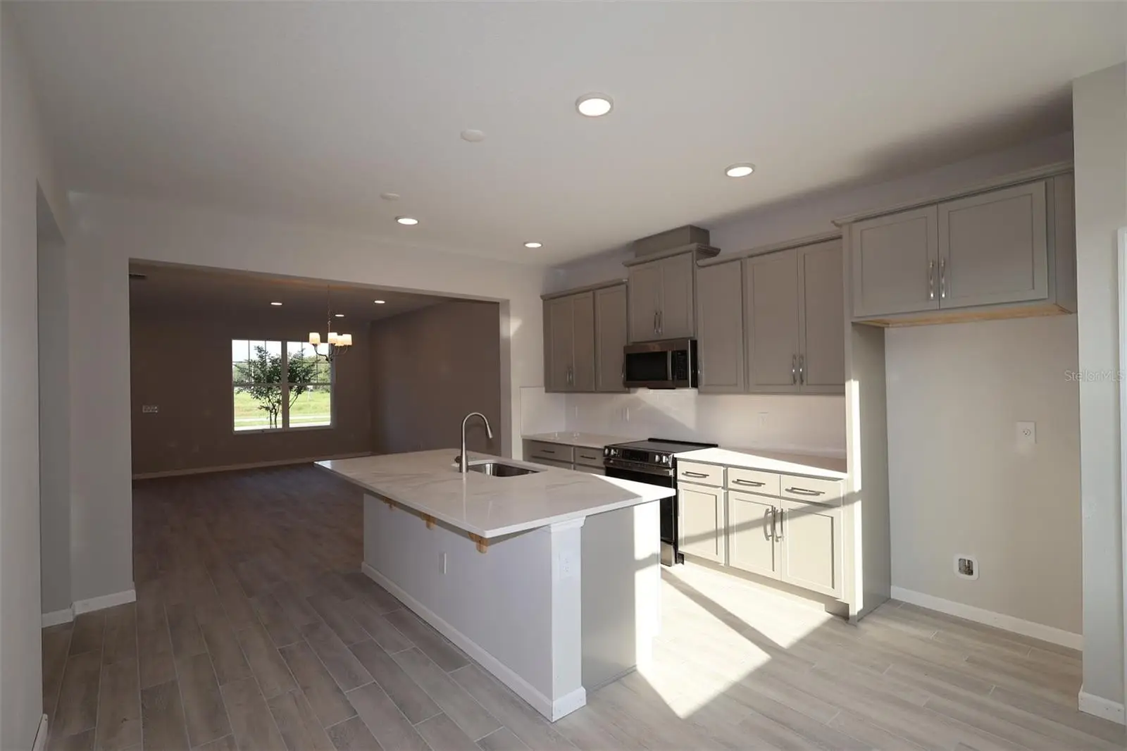 1341 Hyde Street, FL