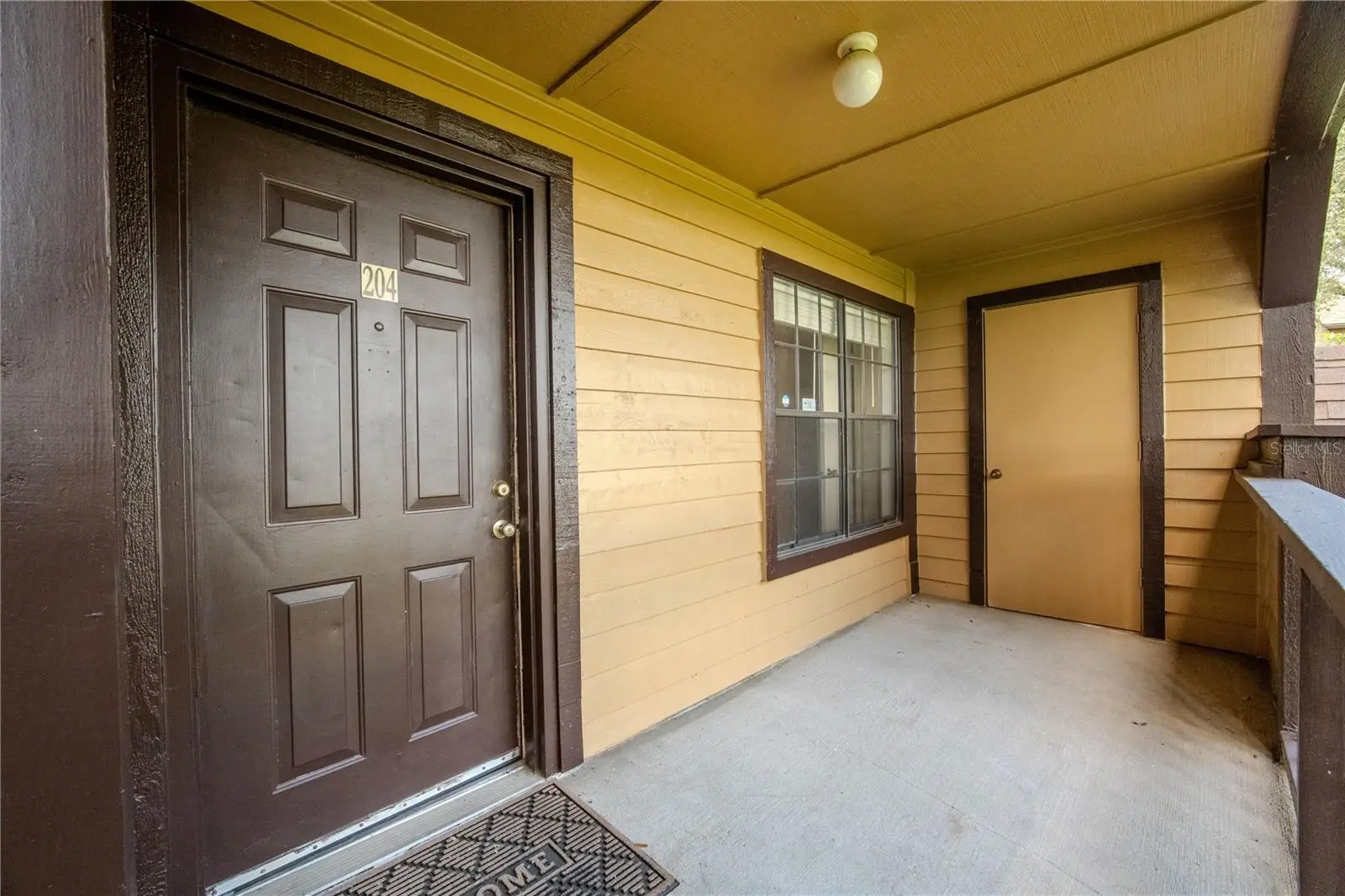315 Lakepointe Drive, FL