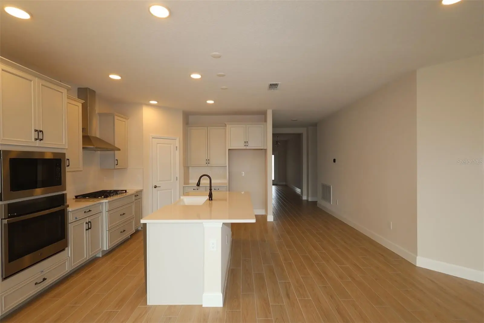 5296 High Line Drive, FL
