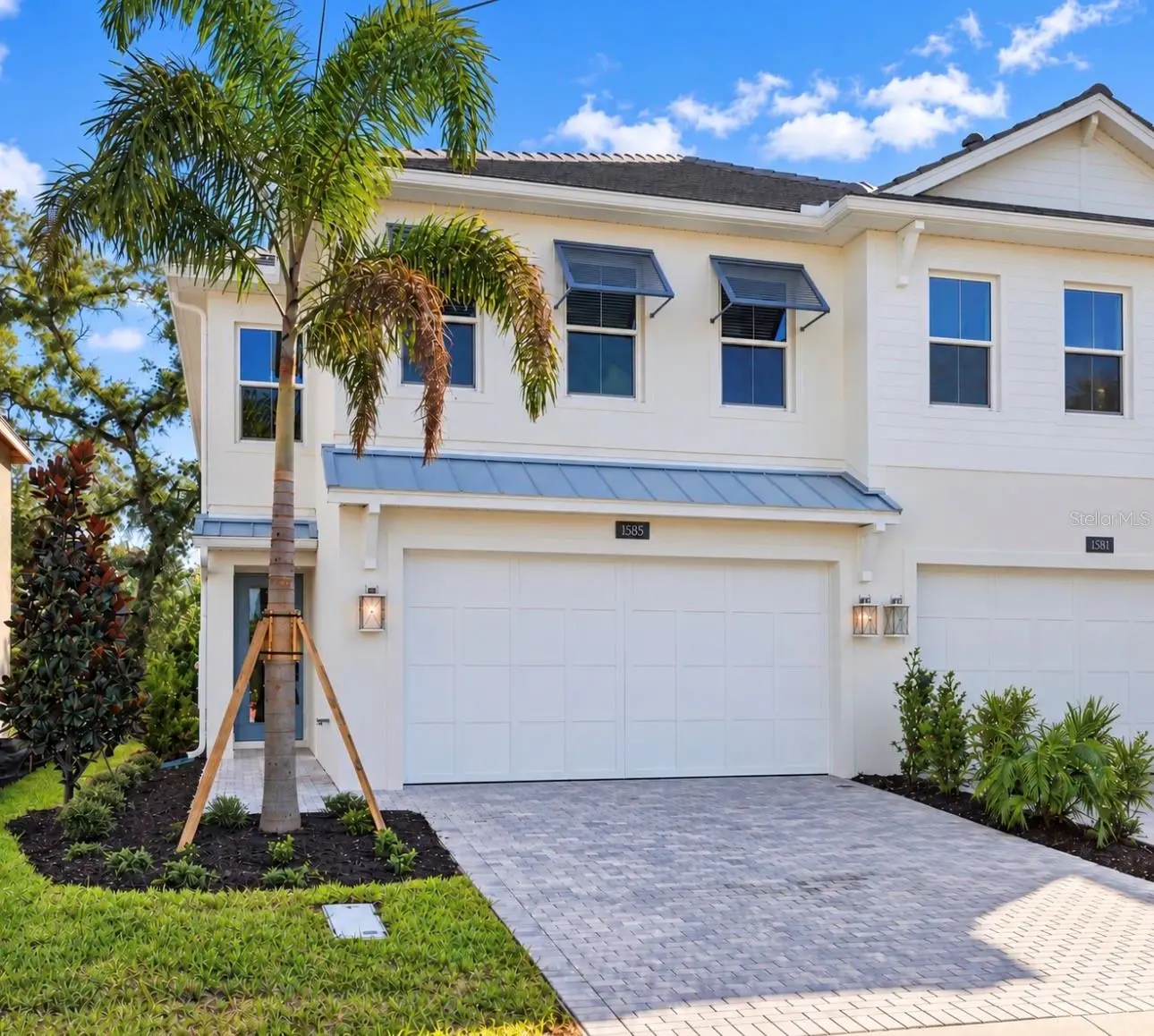 1585 Sandhill Court, FL