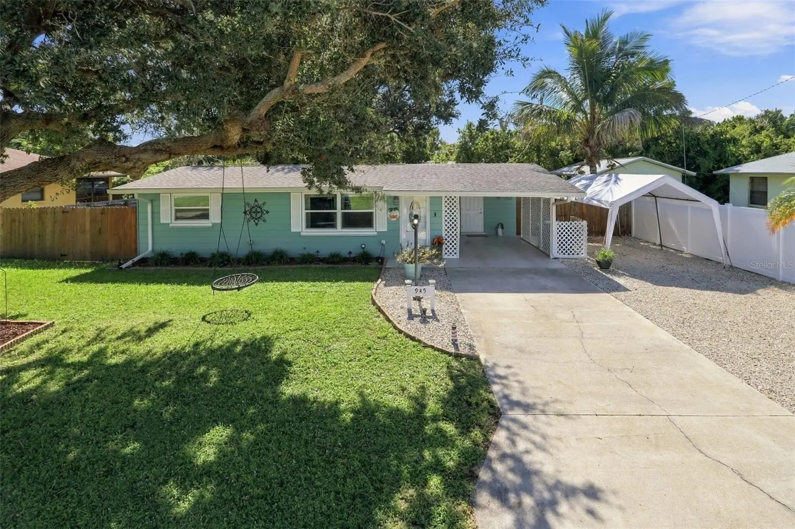 945 Horizon Road, FL