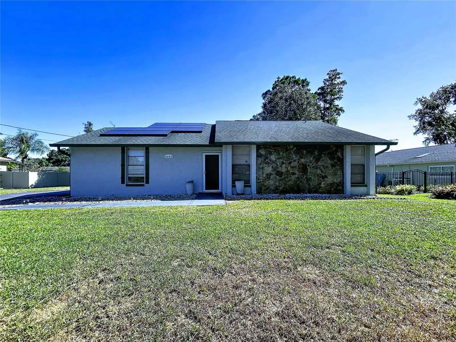 3202 Pine Shadow Drive, FL