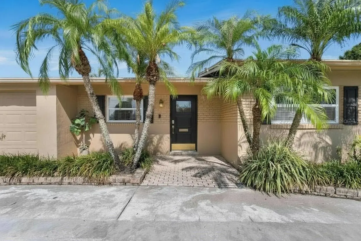 3935 Eden Roc Circle, FL