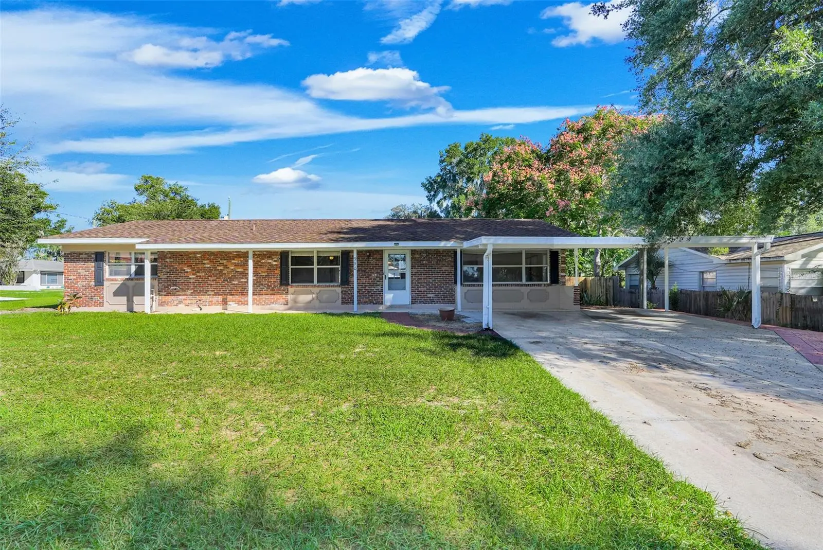 990 Linden Street, FL