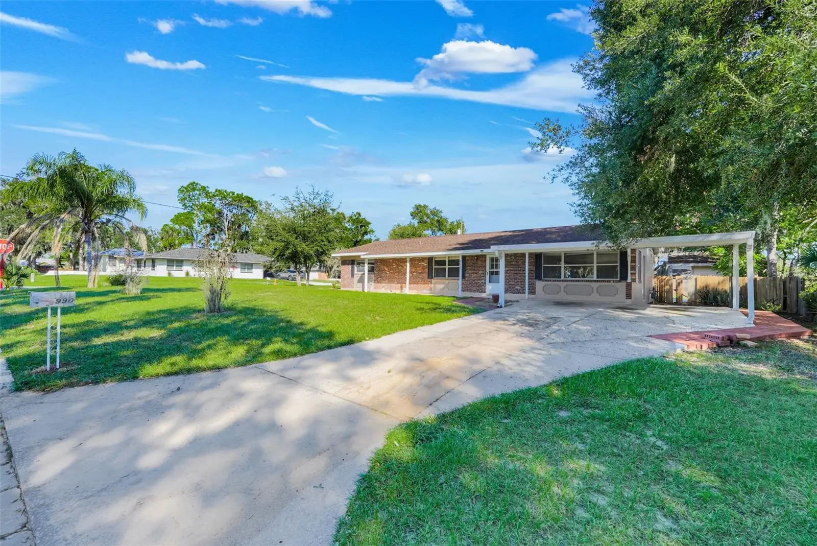990 Linden Street, FL