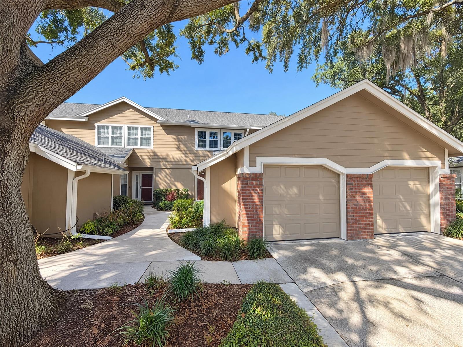 638 Maple Oak Circle, FL