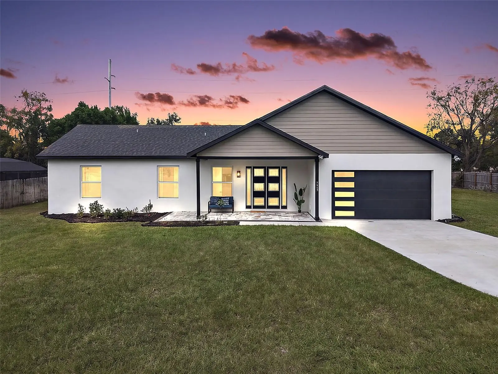 2461 Crescent Drive, FL