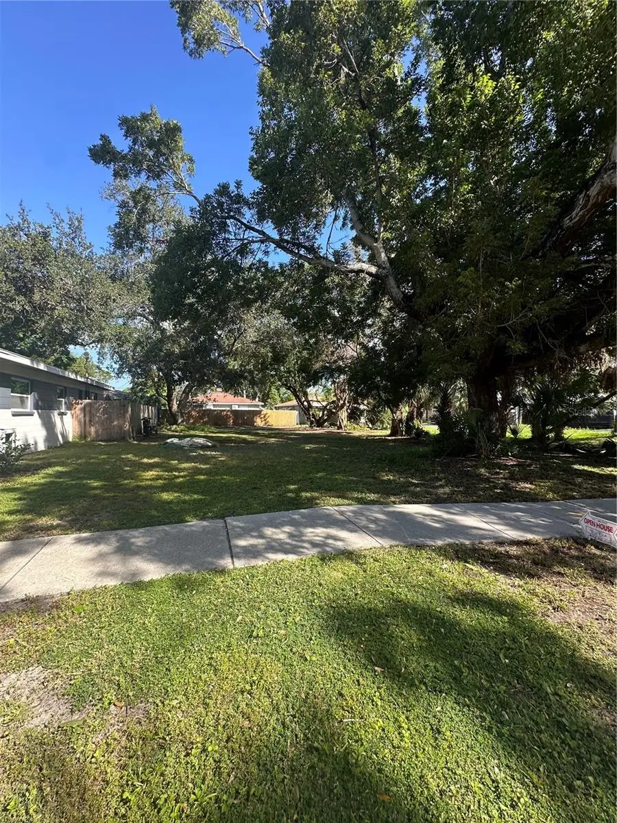 15th Avenue, FL