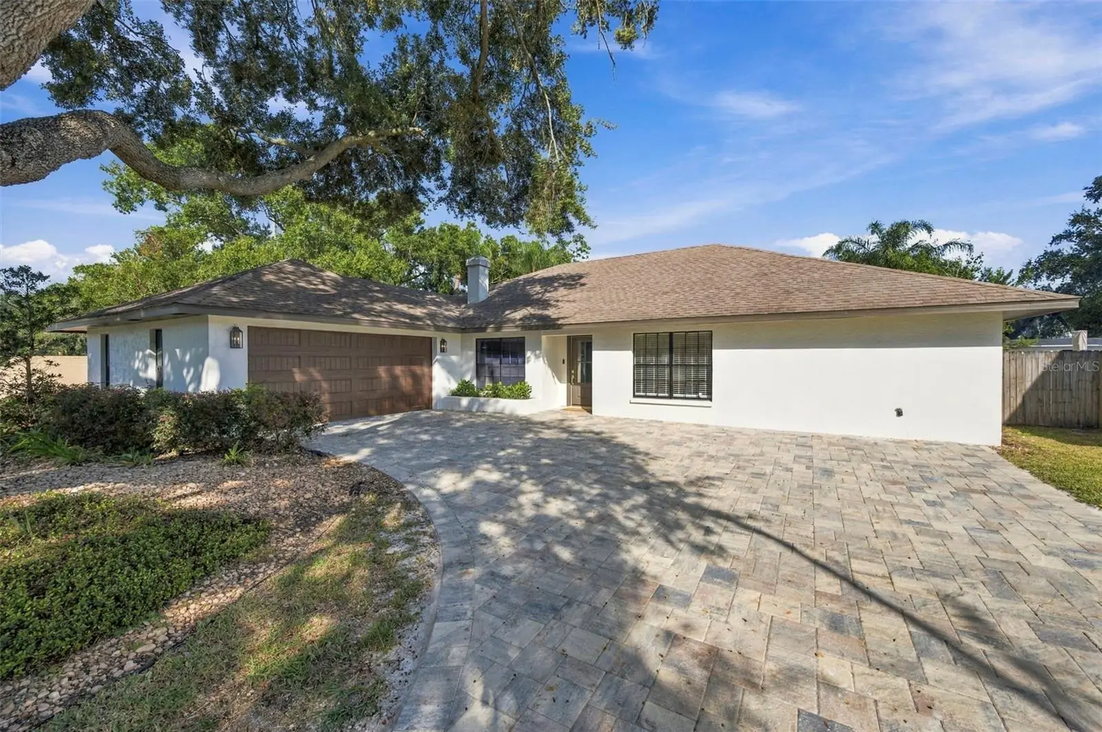 16611 Round Oak Drive, FL