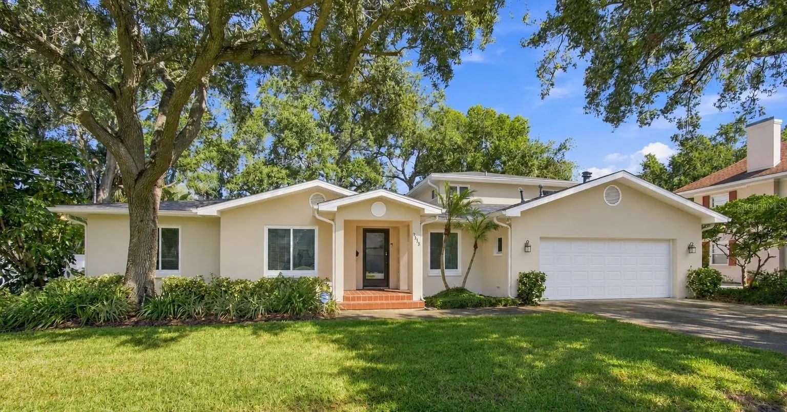 3913 Barcelona Street, FL