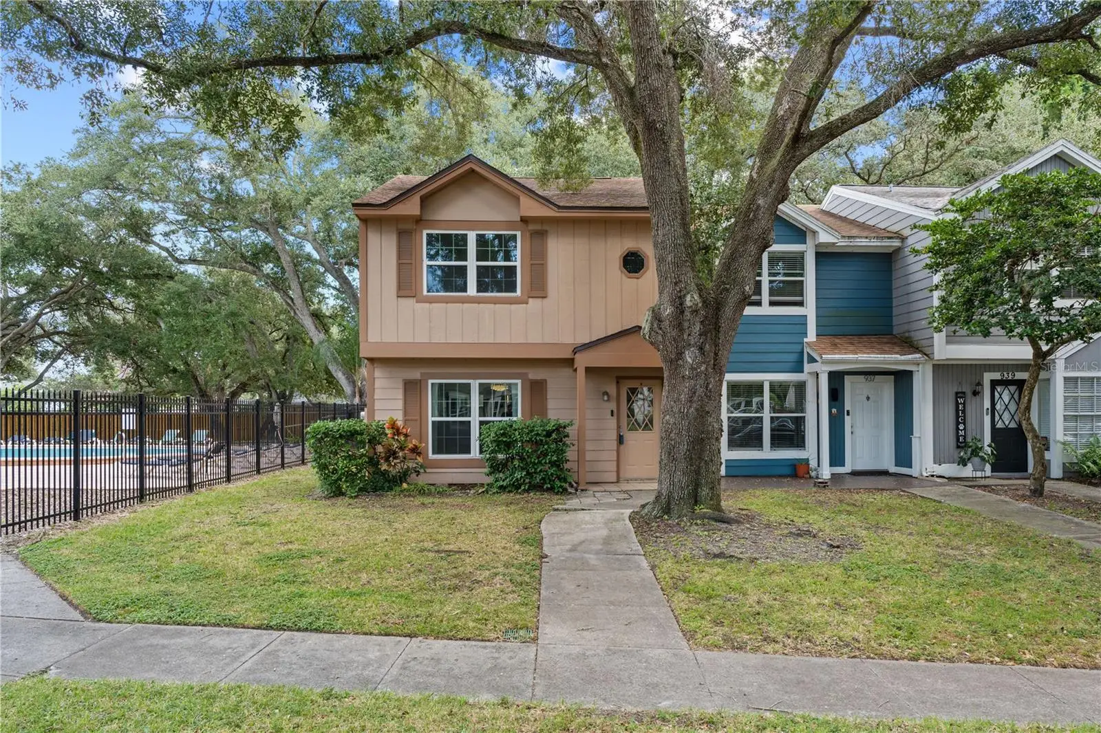 935 Hamilton Court, FL