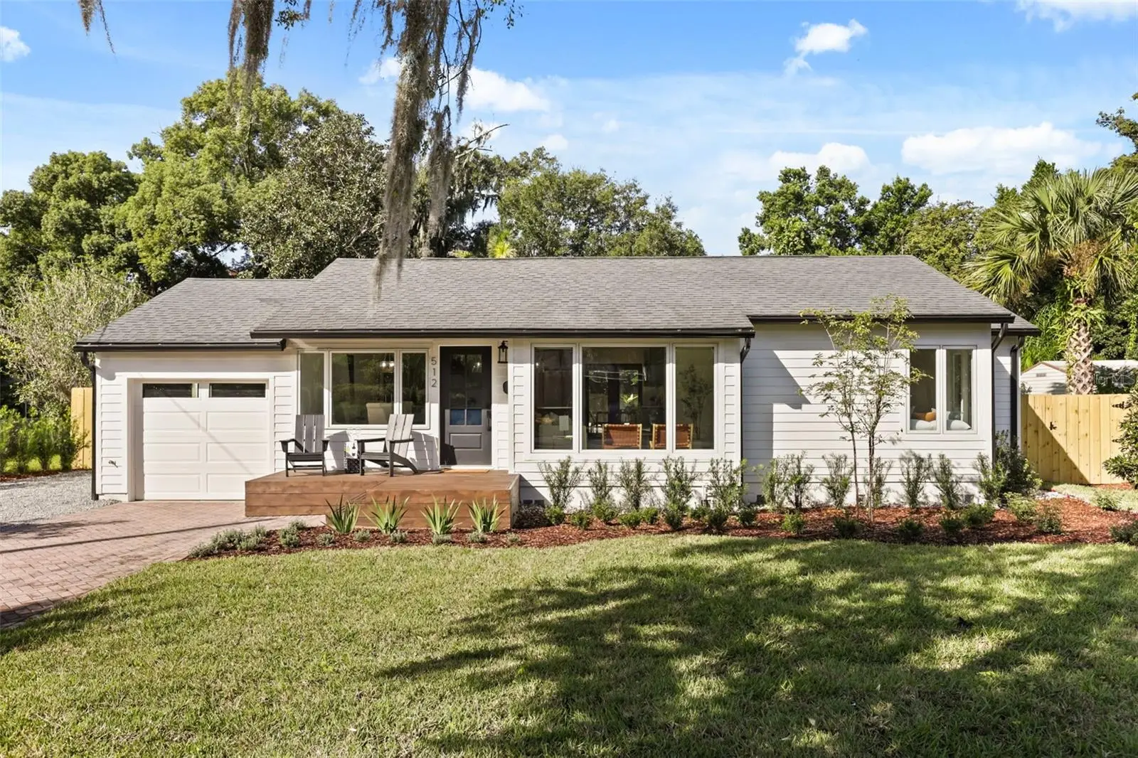 512 Mayfair Circle, FL