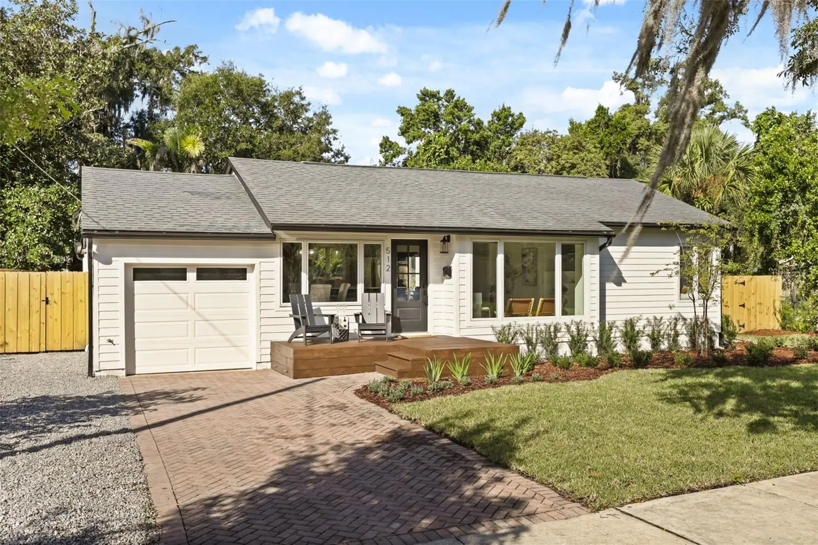 512 Mayfair Circle, FL