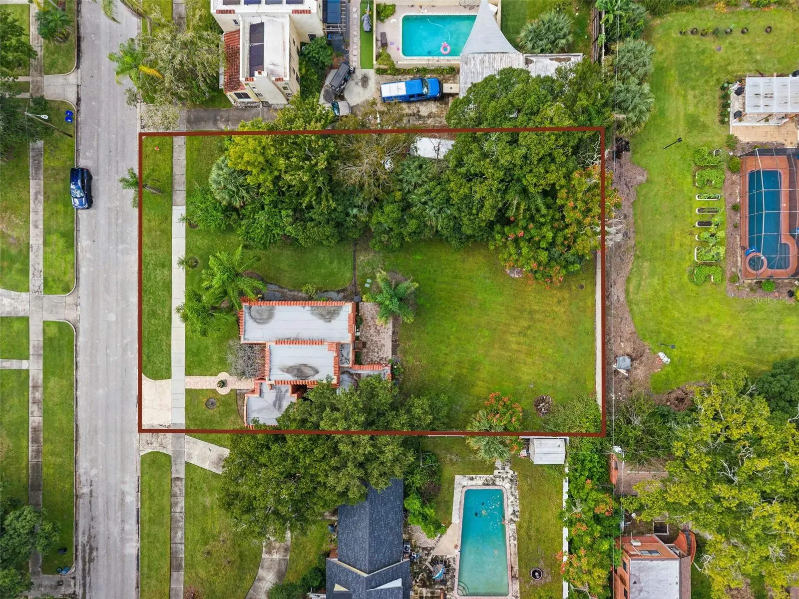 536 Valencia Street, FL