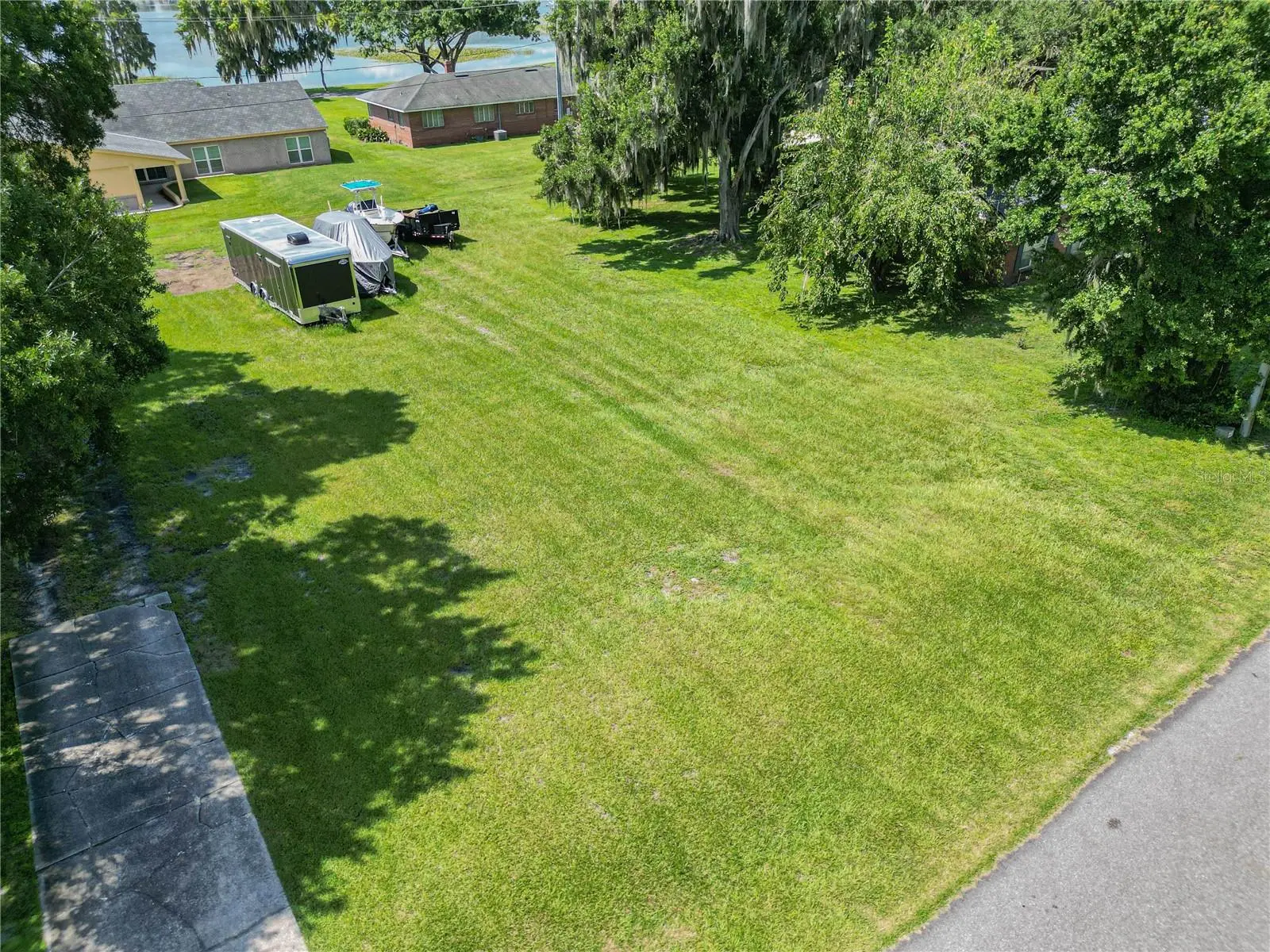 913 Crestview Drive, FL