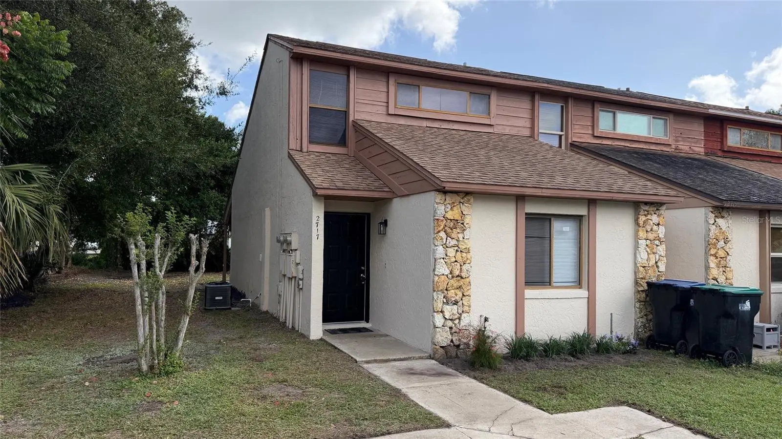 2717 Gray Fox Lane, FL