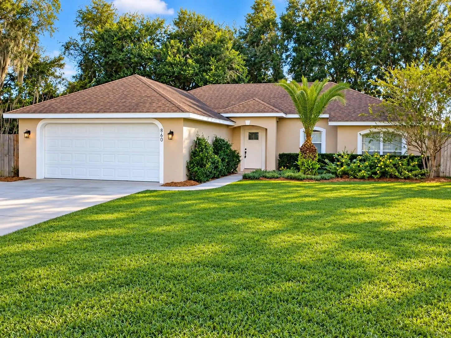 860 Hickory Avenue, FL