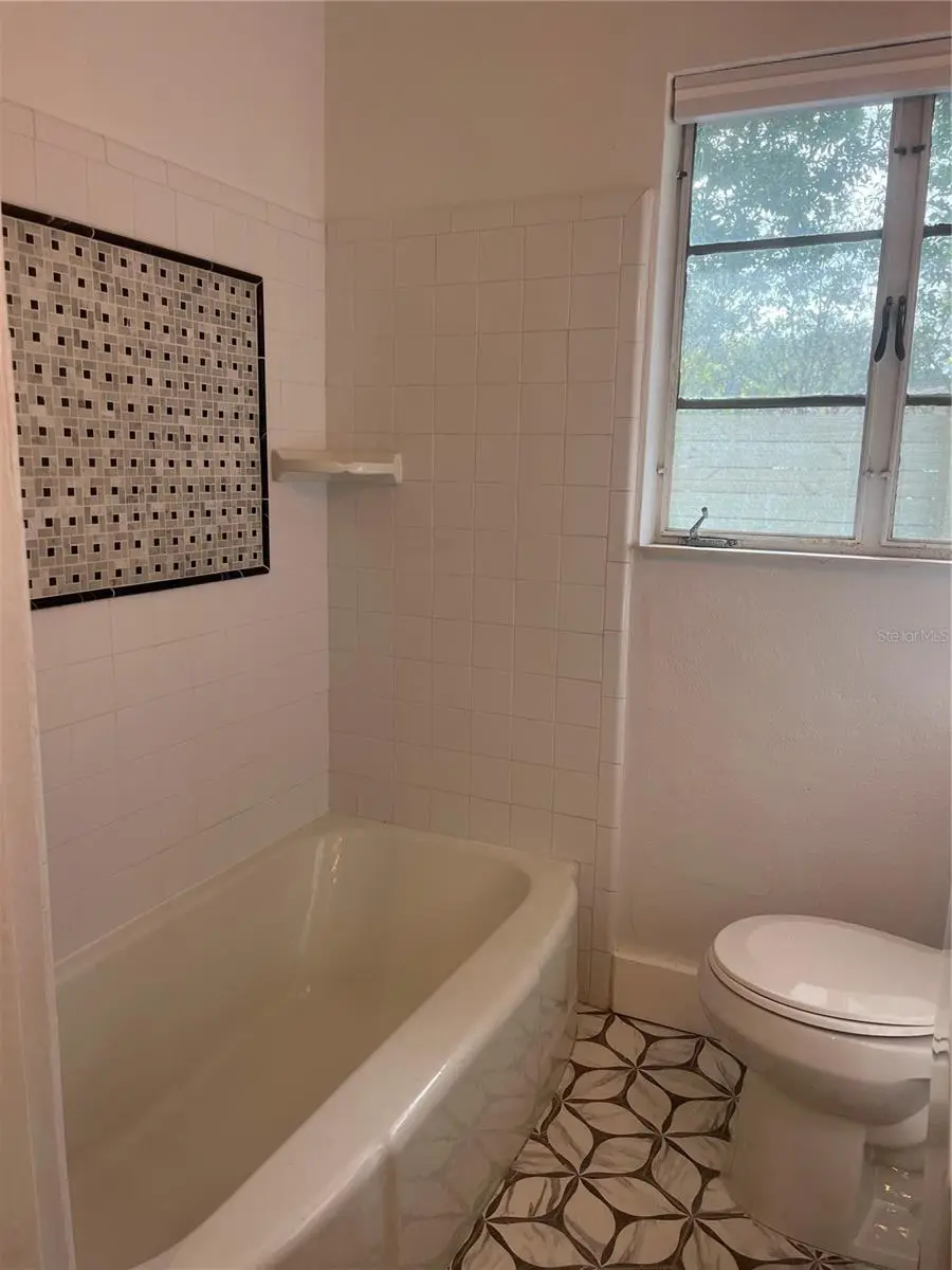 441 Fern Creek Avenue, FL