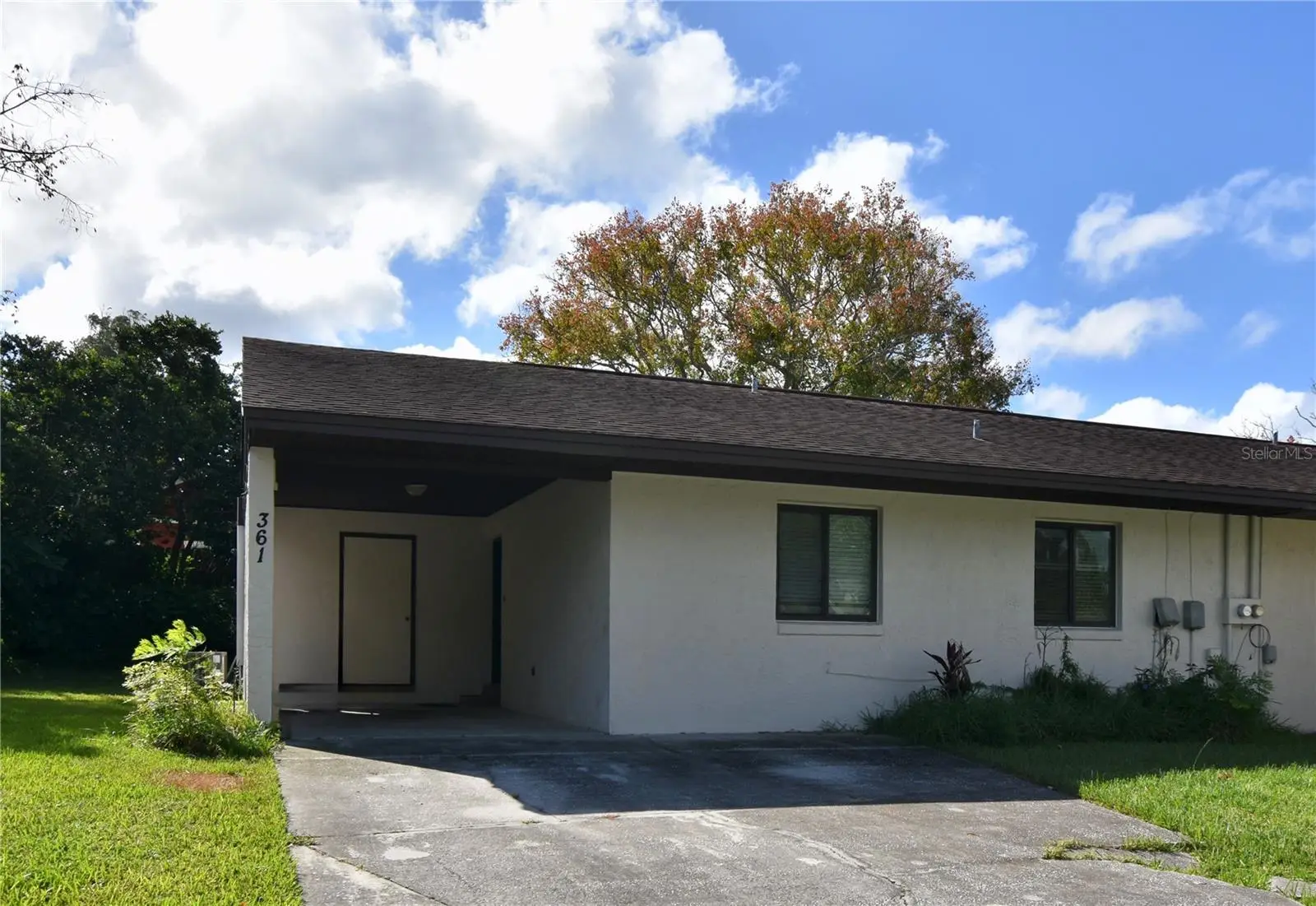 361 Lake Harris Drive, FL