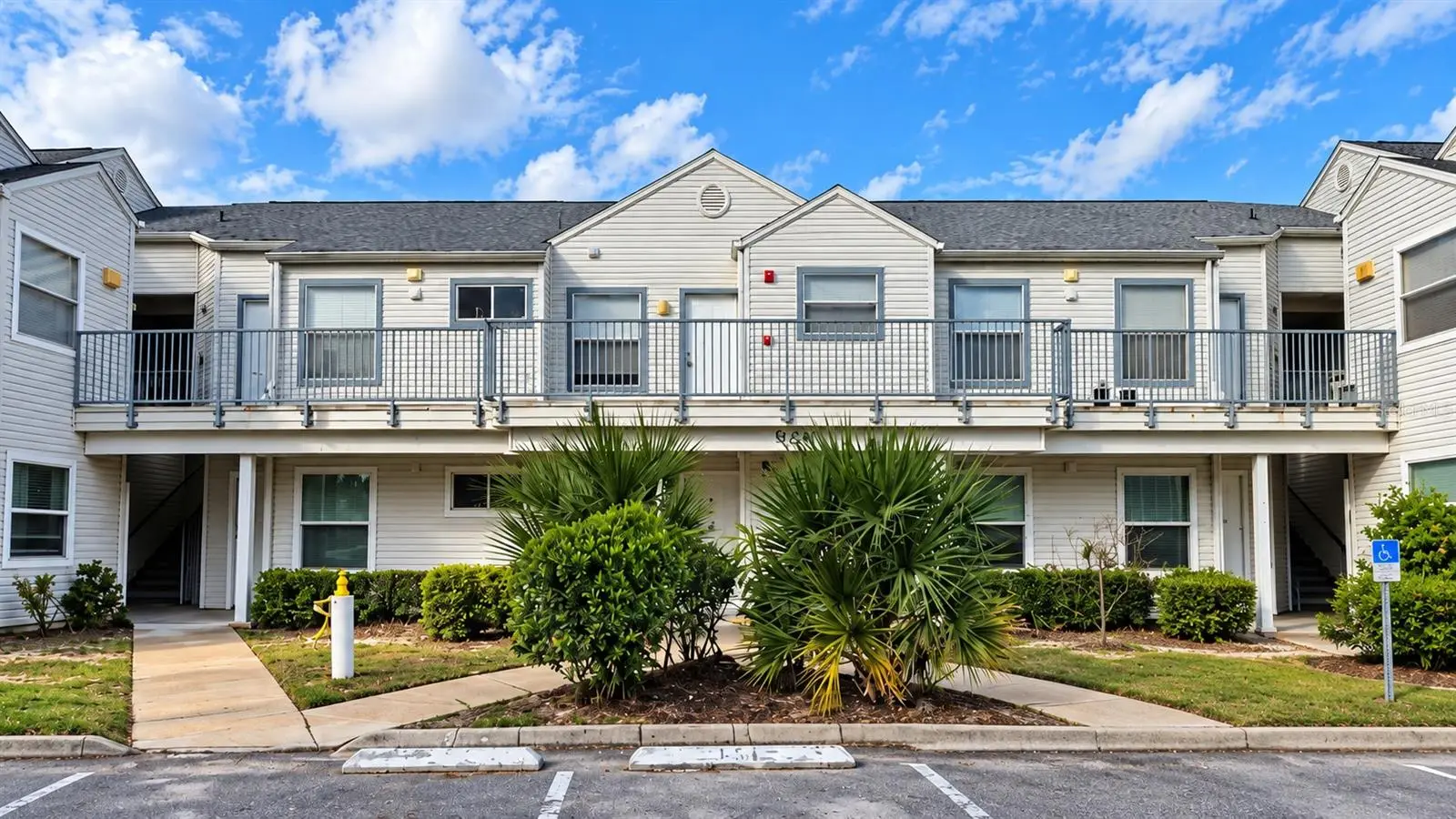 2540 Woodgate Boulevard, FL