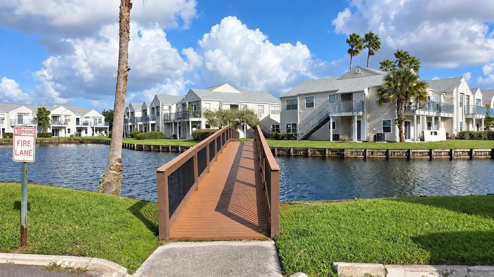 2540 Woodgate Boulevard, FL
