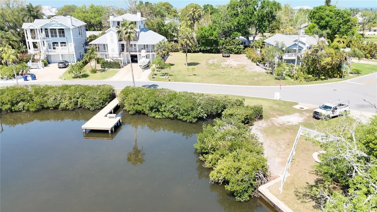231 Lagoon Drive, FL