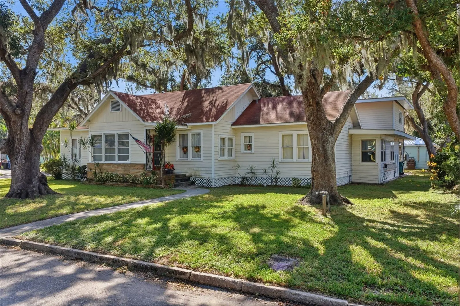 1601 6th Street, FL