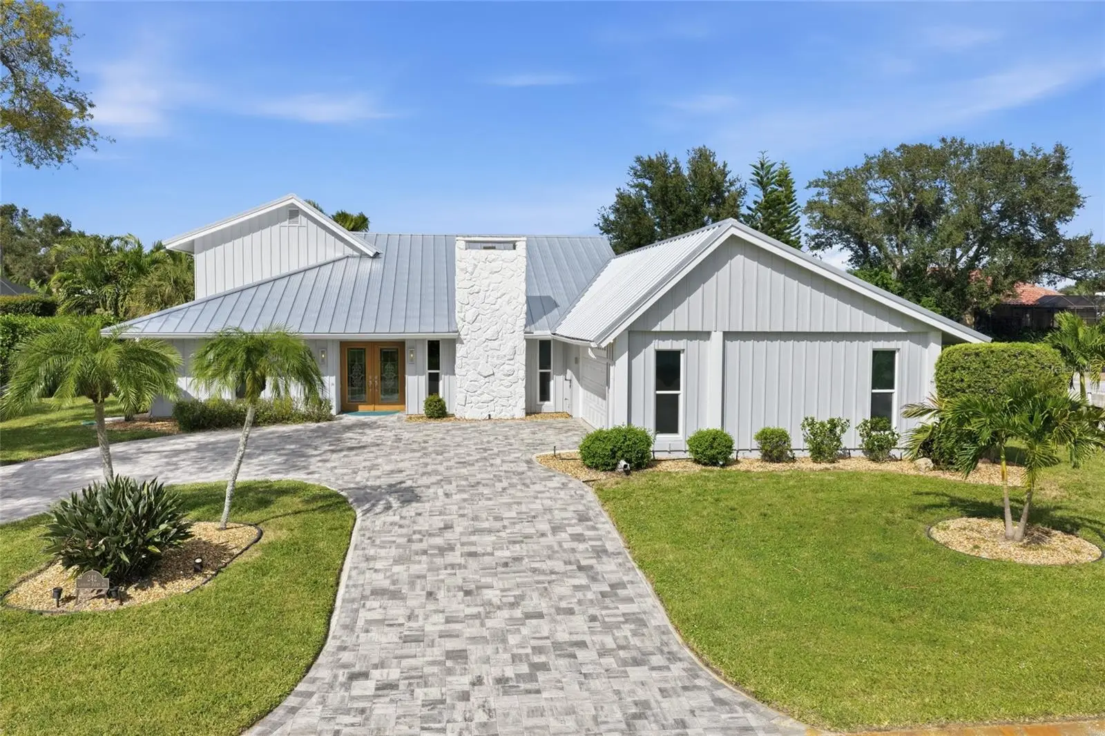 242 Lookout Point Drive, FL